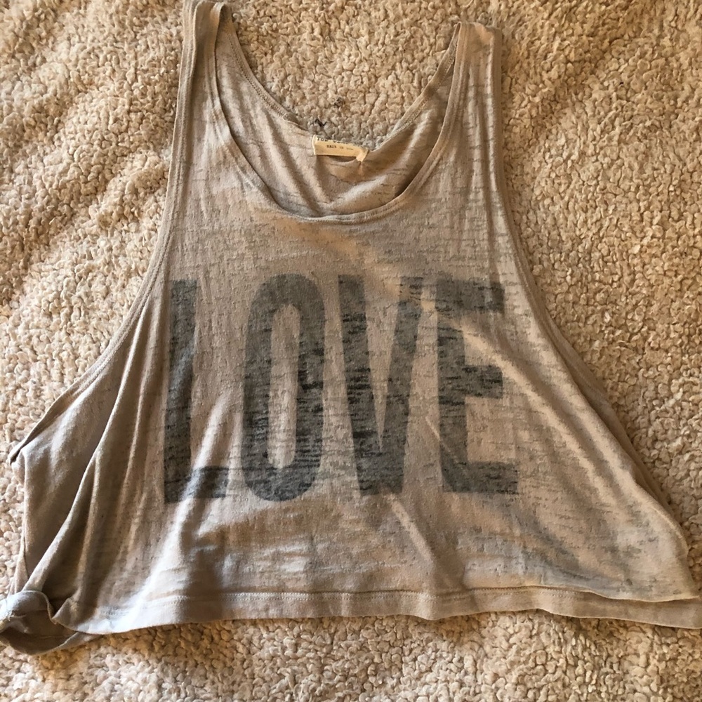 🌼🌸LOVE tank top.